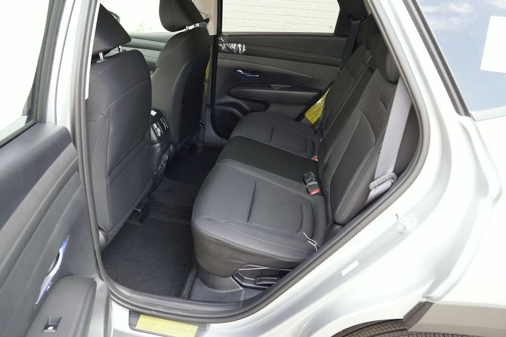 New 2026 Shimmering Silver Hyundai SEL image 38