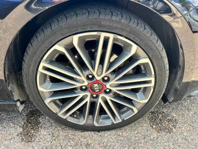 Used 2020 Black Kia GT image 9