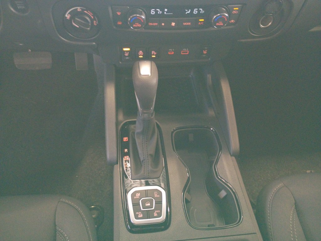 2026 Nissan Frontier SV - Photo 16