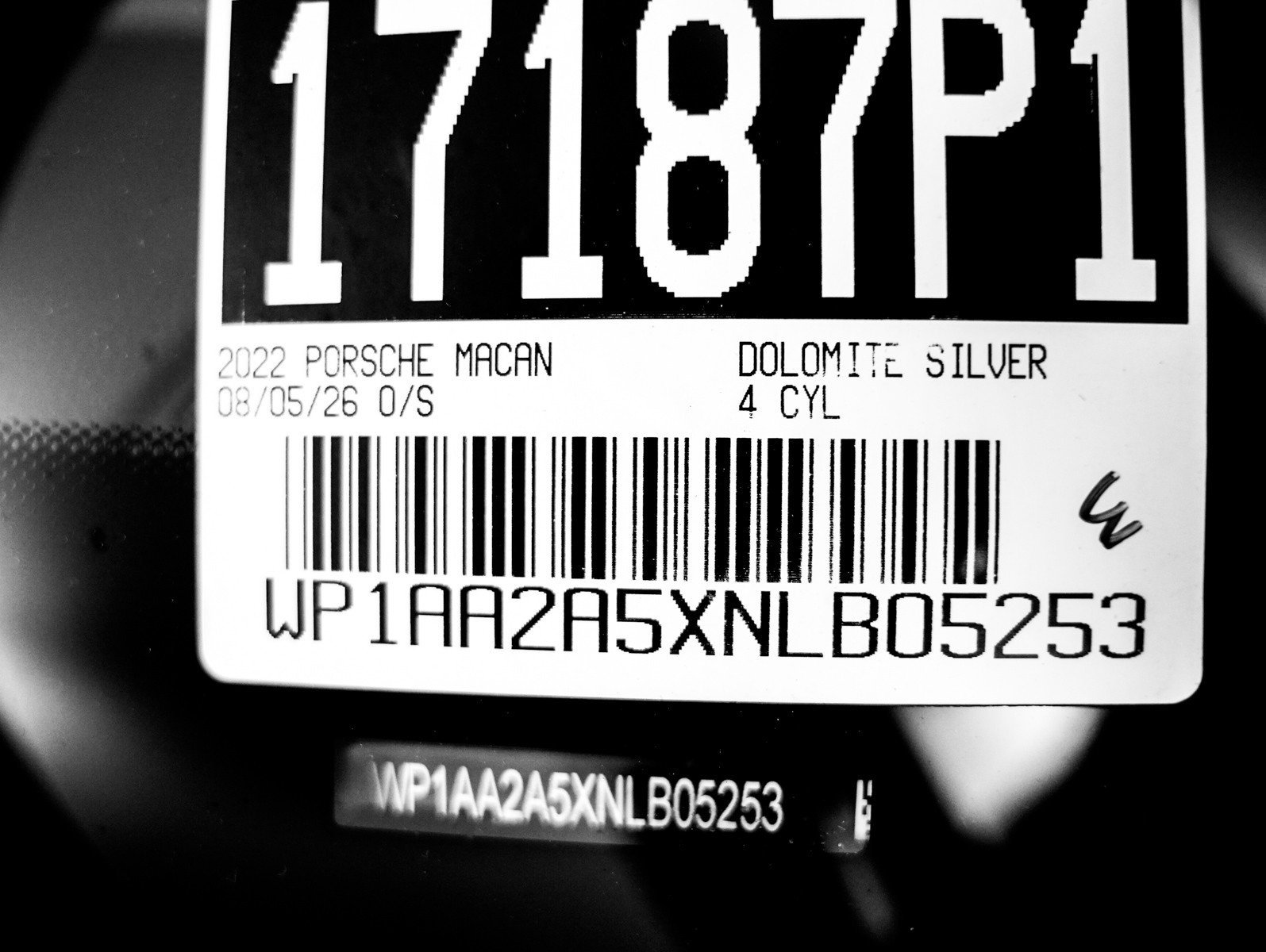 Certified Used 2022 DOLOMITE SILVER Porsche  image 31