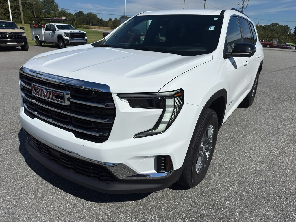 2025 GMC Acadia Elevation FWD's photo