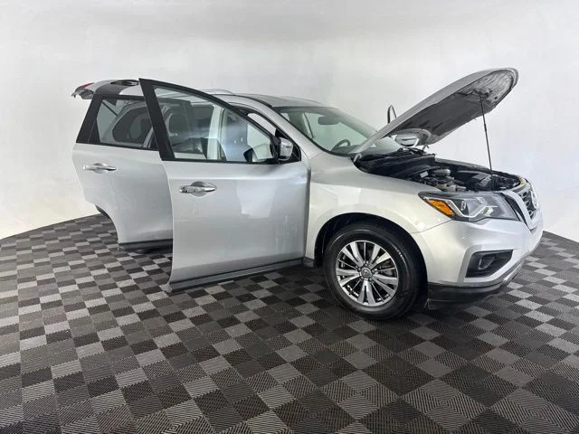Used 2019 Silver Nissan SV image 12