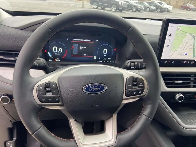 New 2026 Space White Metallic Ford Active image 13