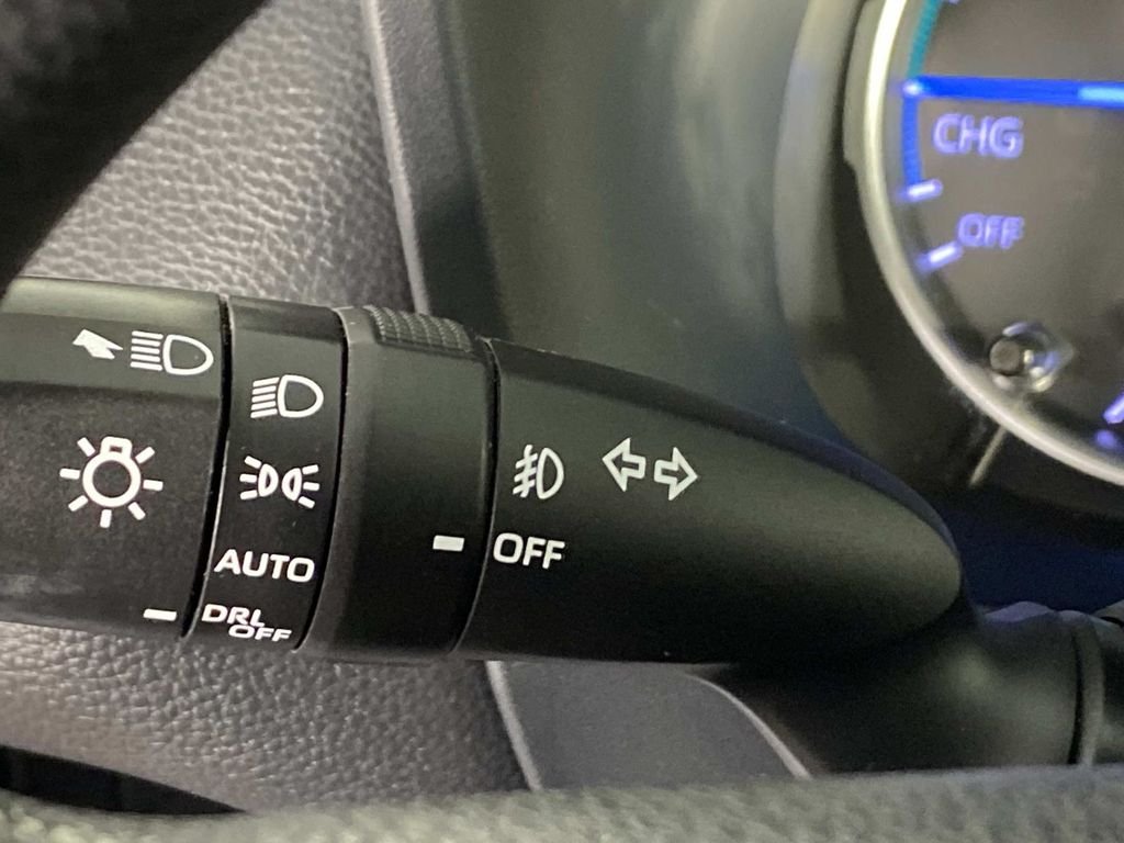 Used 2020 Gray Toyota XLE image 17