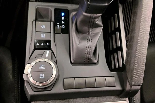 2025 Toyota Tacoma SR5 - Photo 37
