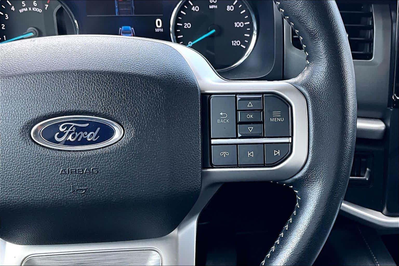 Used 2024 Agate Black Metallic Ford XLT image 25