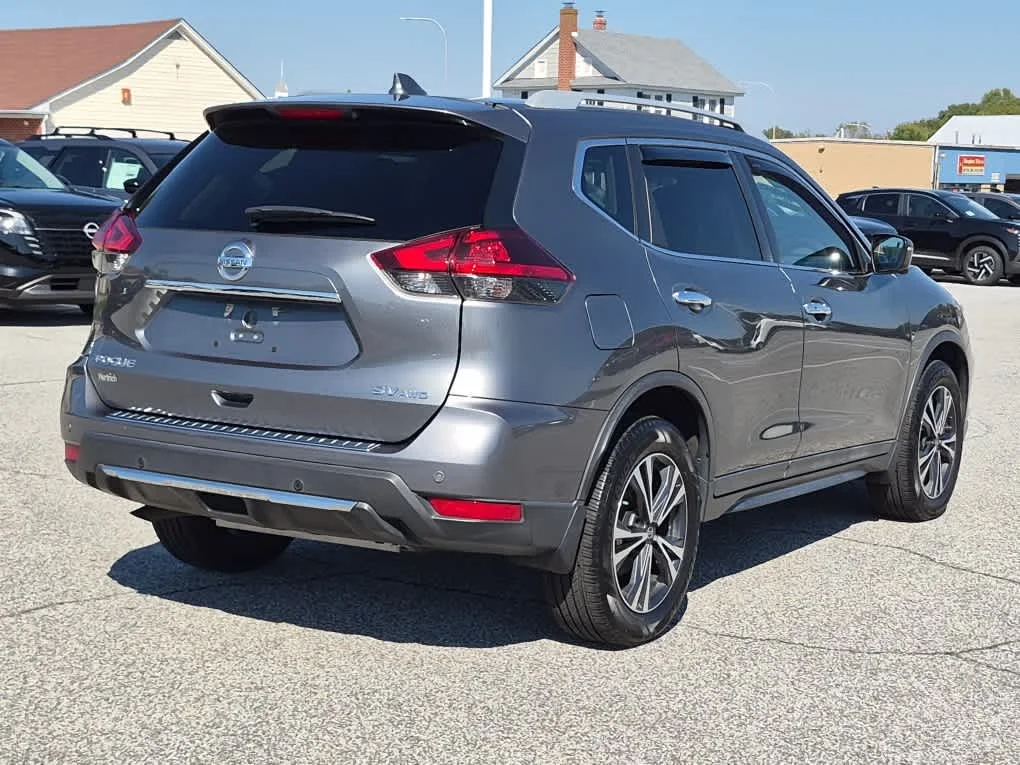 Used 2020 Gun Metallic Nissan SV image 3