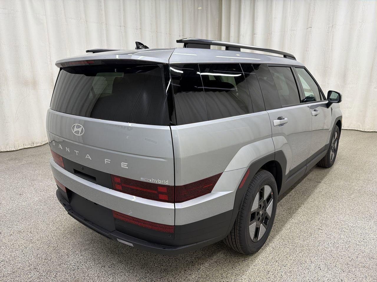 New 2026 Shimmering Silver Hyundai SEL image 8