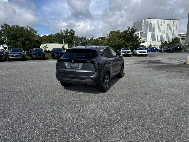 Used 2025 Gray Nissan SV image 5