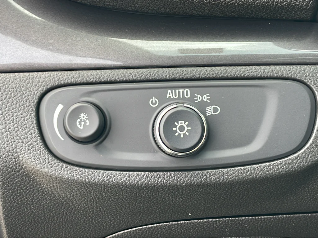 Used 2019 Black Buick Preferred image 28