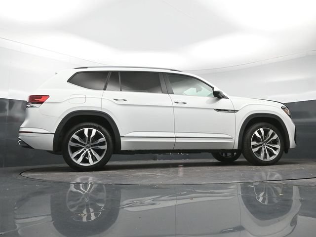 Used 2021 White Volkswagen 3.6L V6 SEL R-Line image 25
