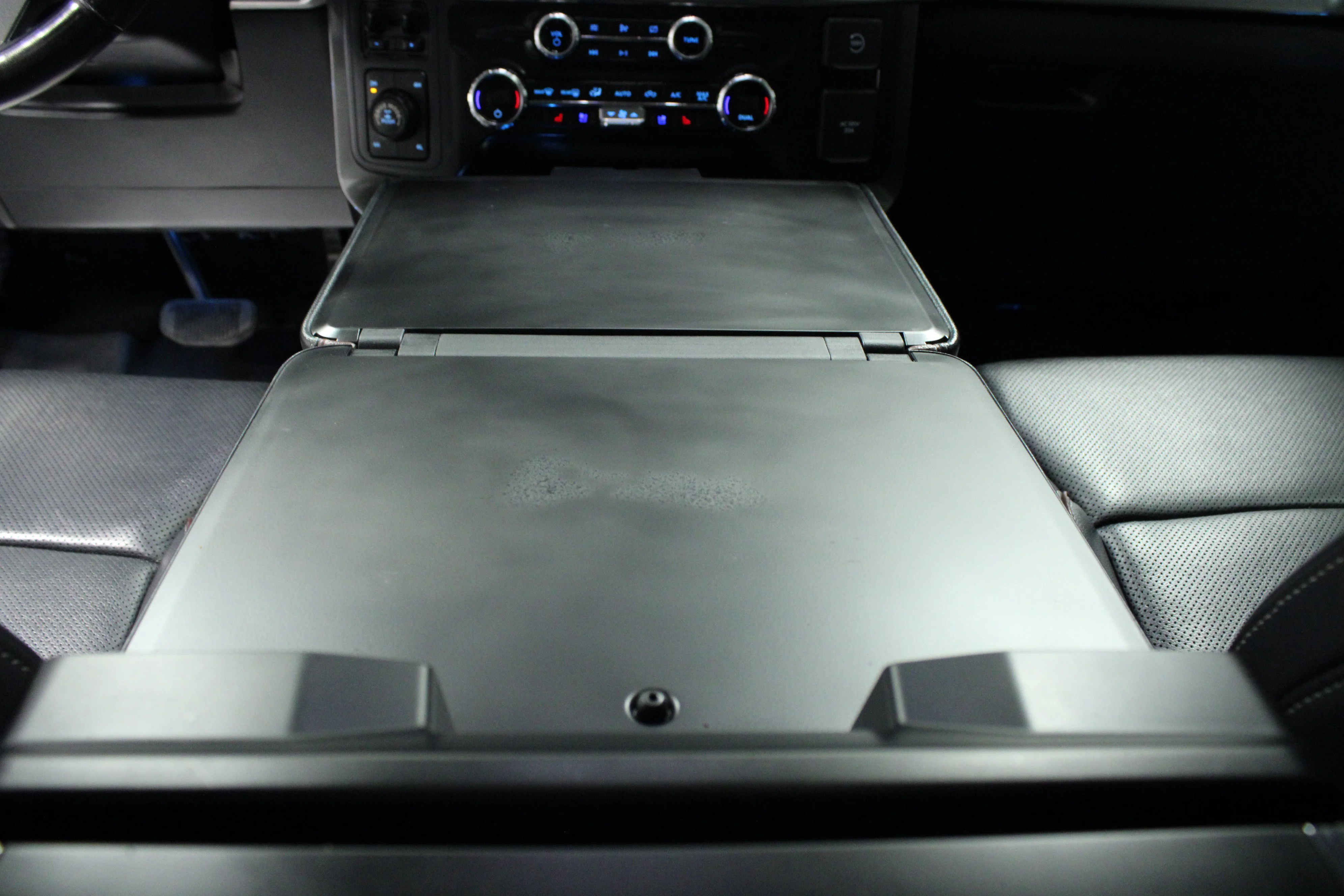 Used 2021 Carbonized Gray Metallic Ford LARIAT image 20