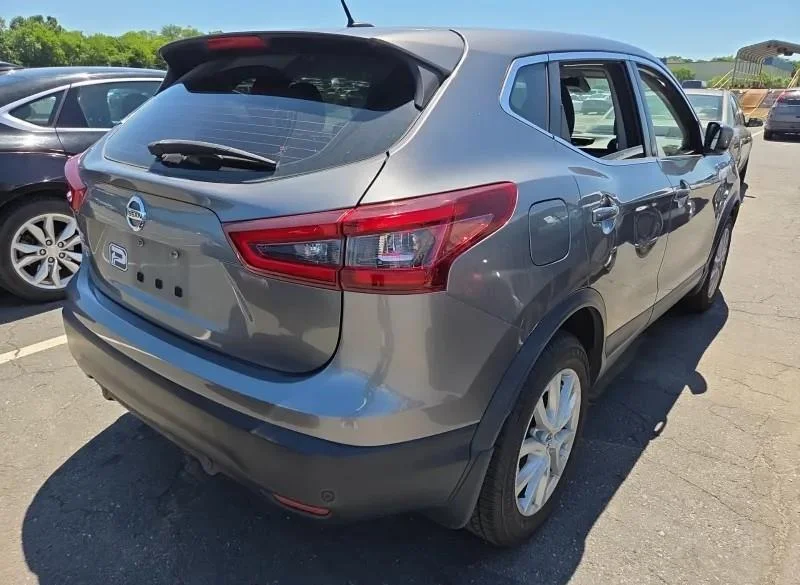 Used 2020 Gun Metallic Nissan S image 3