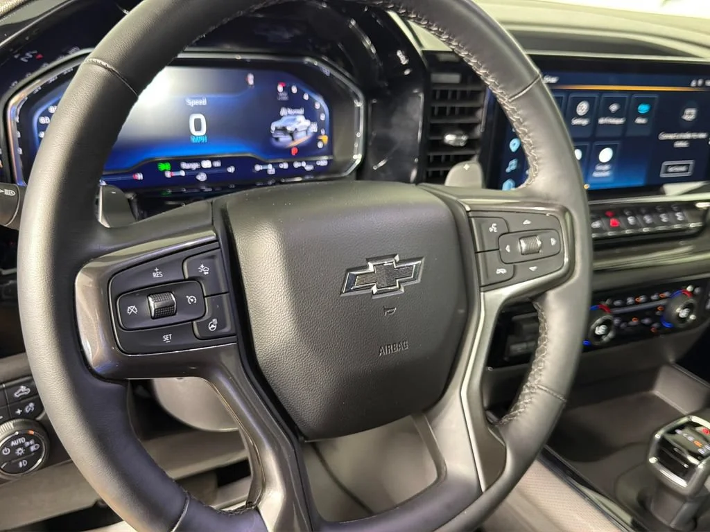 Used 2025 Summit White Chevrolet ZR2 image 22