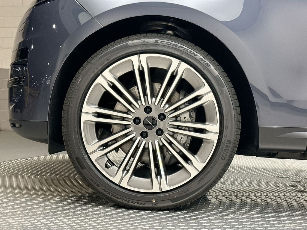 New 2026 Varesine Blue Metallic Land Rover SE image 5