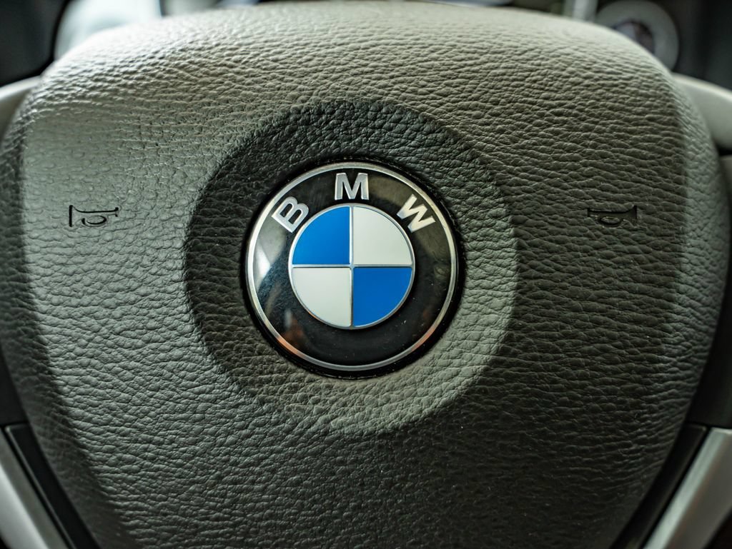 Used 2015 Black Sapphire Metallic BMW xDrive35i image 23