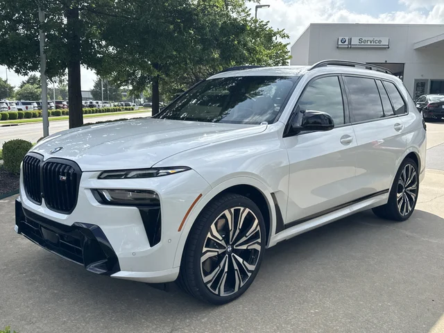 2027 BMW X7 M60i