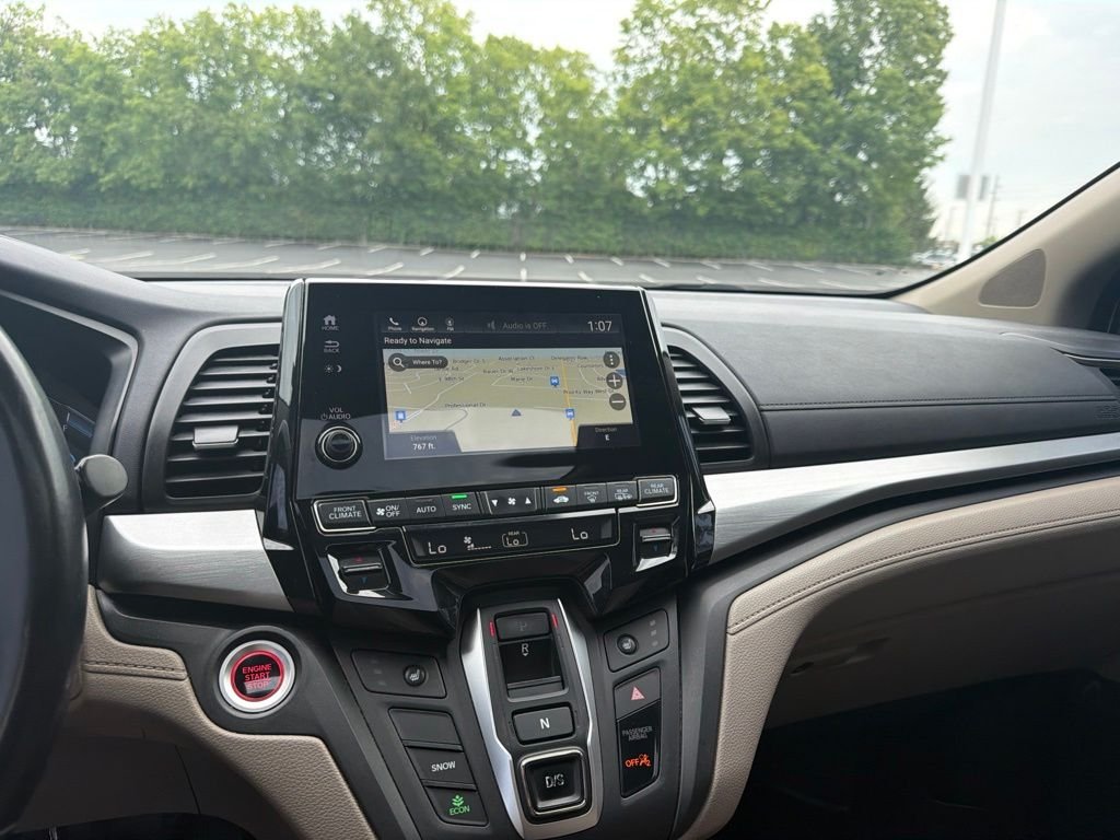Used 2019 White Diamond Pearl Honda EX-L image 15