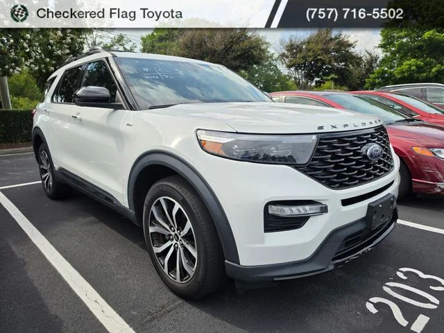 Used 2022 White Metallic Ford ST-Line image 3