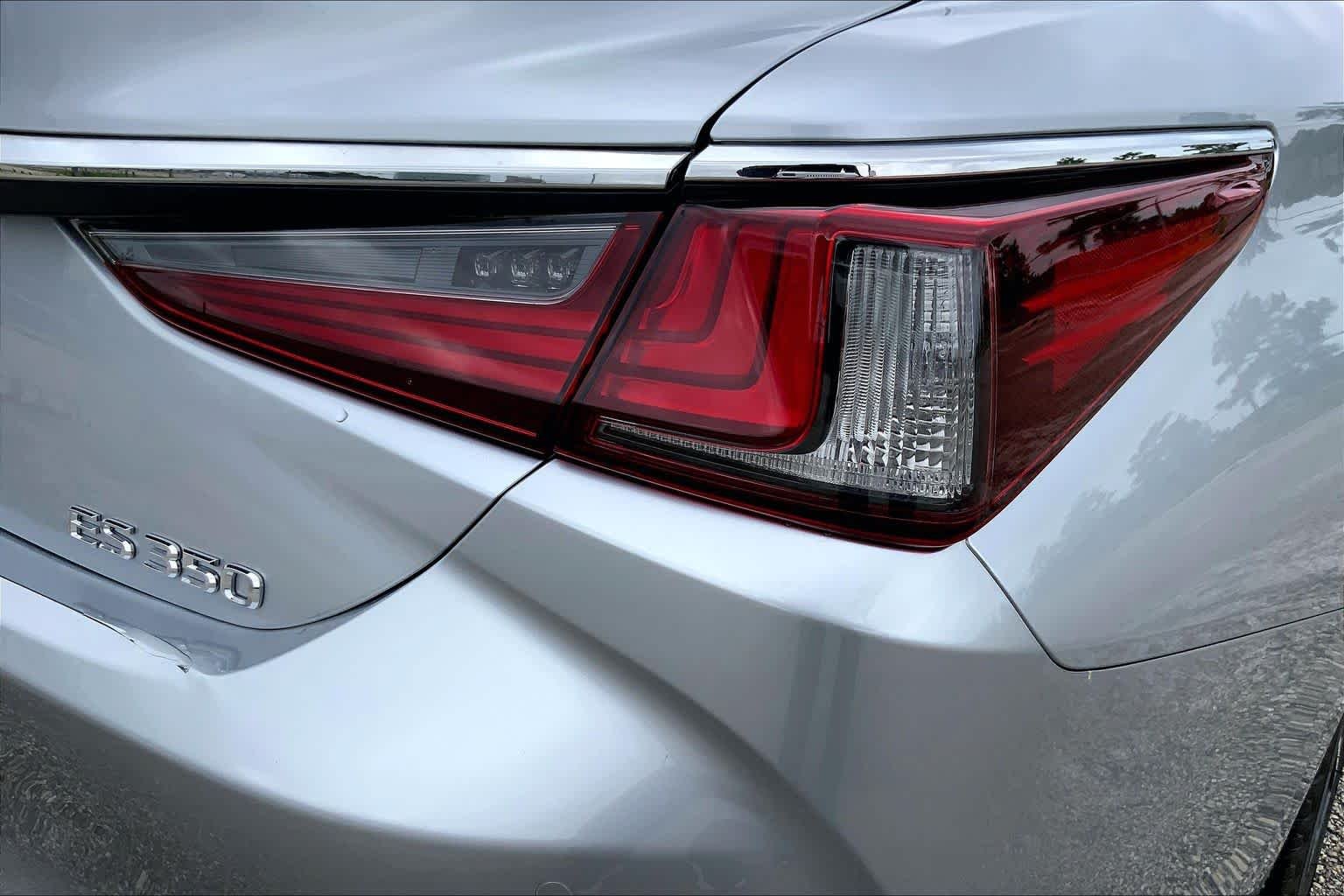 Used 2024 Iridium Lexus  image 30