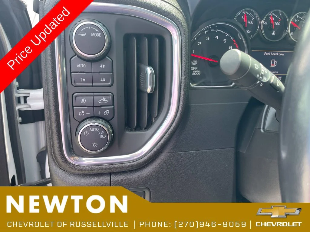 Used 2021 SUMMIT WHITE Chevrolet RST image 7