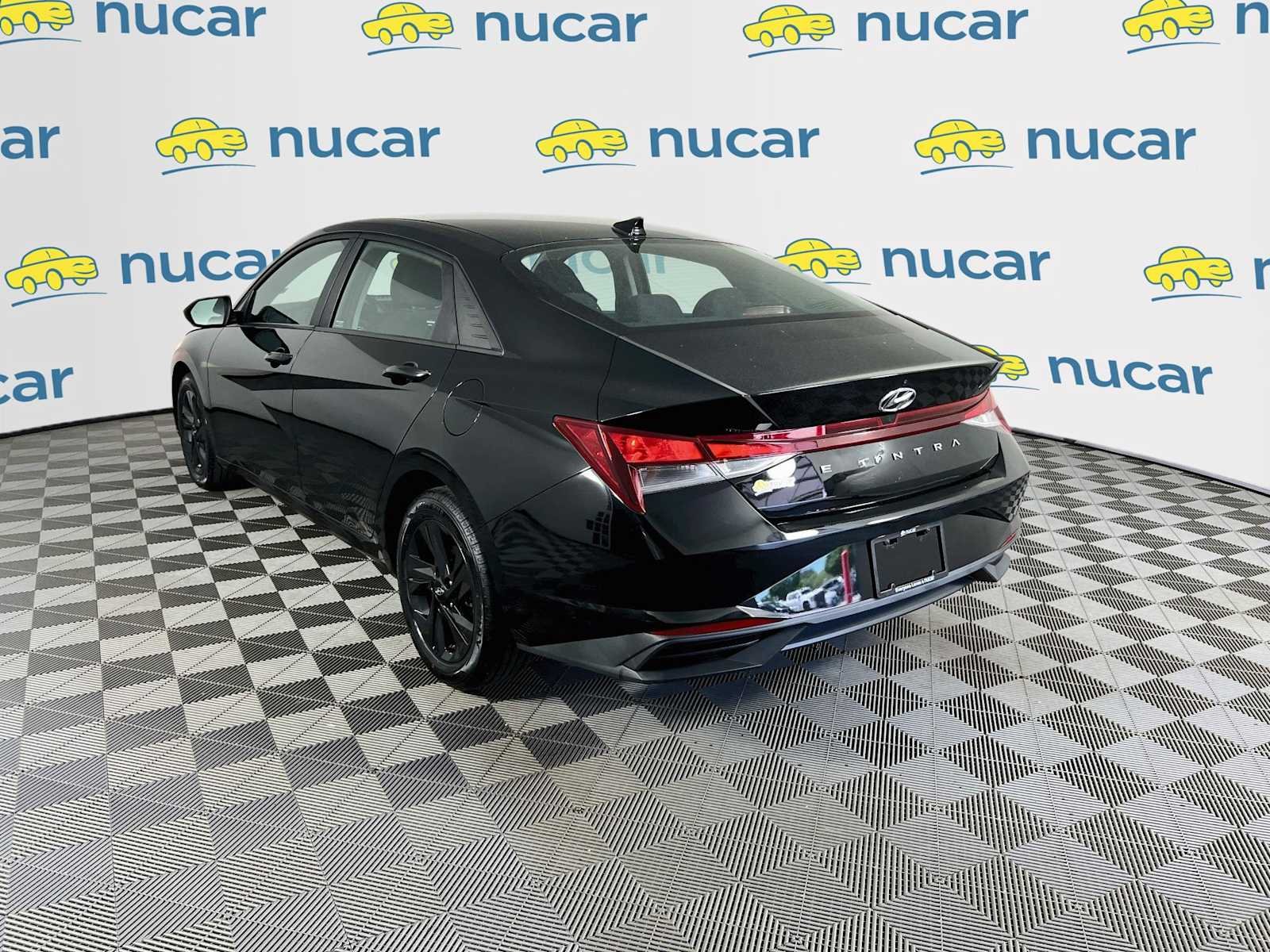 Used 2023 Onyx Black Hyundai SEL image 5