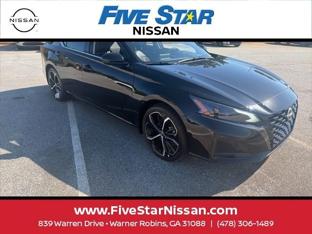 Used 2025 Black Nissan 2.5 SR image 8