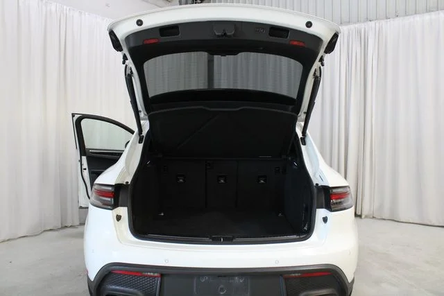 Used 2023 White Porsche T image 28