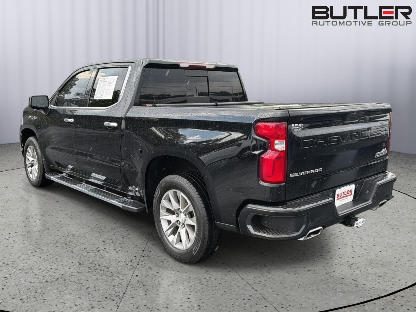Used 2020 Black Chevrolet High Country image 4
