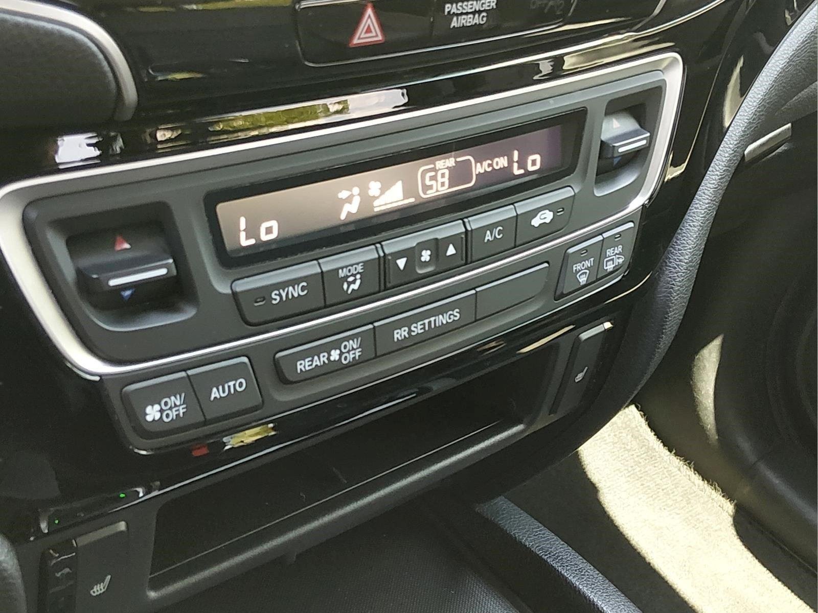 Used 2019 White Diamond Pearl Honda Touring image 27