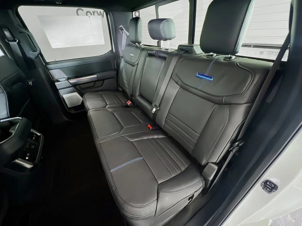 New 2026 Star White Metallic Tri-Coat Ford Platinum image 29