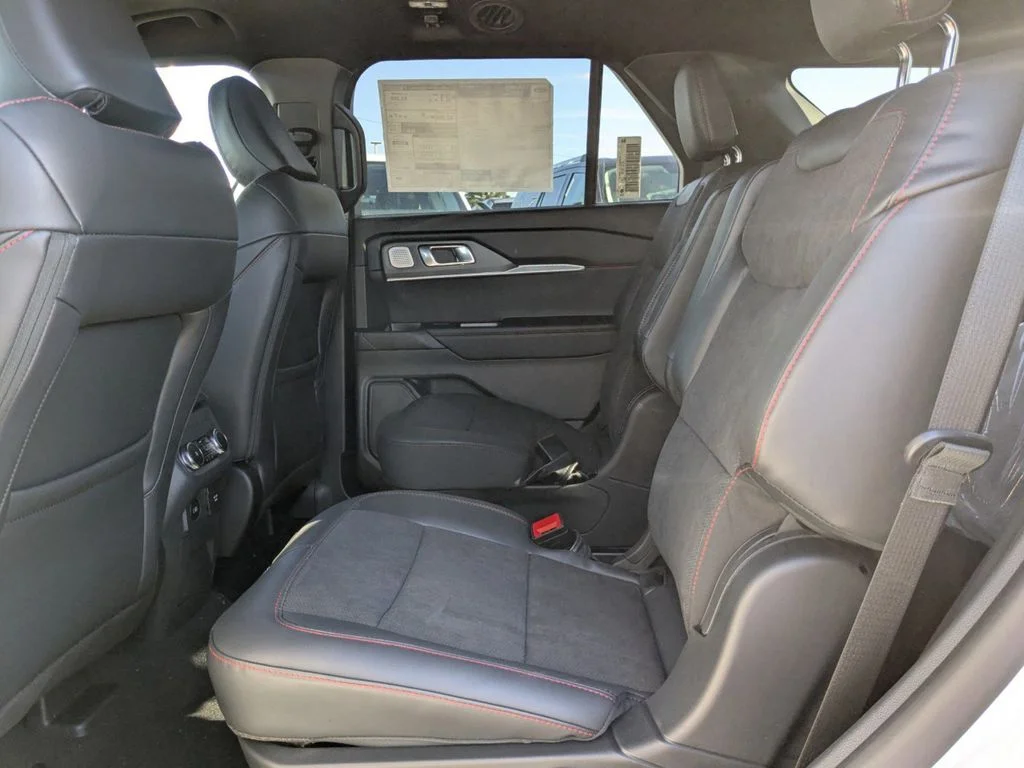 New 2026 Star White Metallic Tri-Coat Ford ST image 16