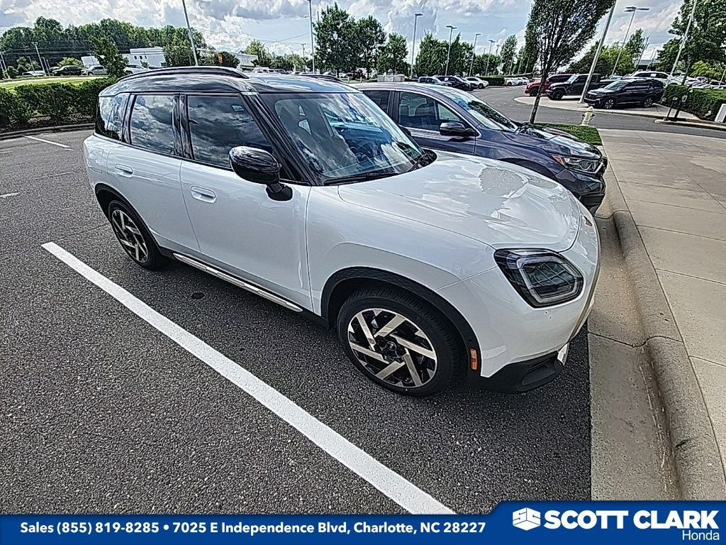 2025 MINI Countryman S ALL4's photo