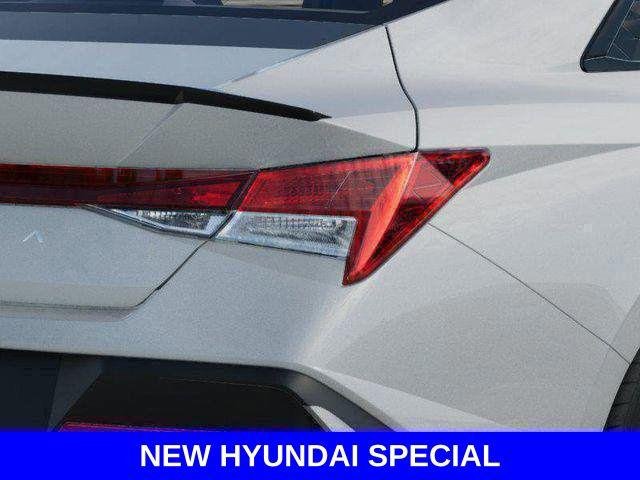 New 2026 White Hyundai SEL Sport image 33
