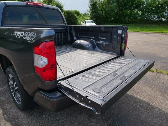 Used 2018 Magnetic Gray Metallic Toyota SR5 image 10
