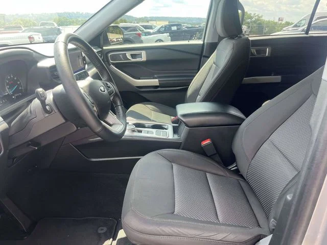 Certified Used 2023 Silver Ford XLT image 22