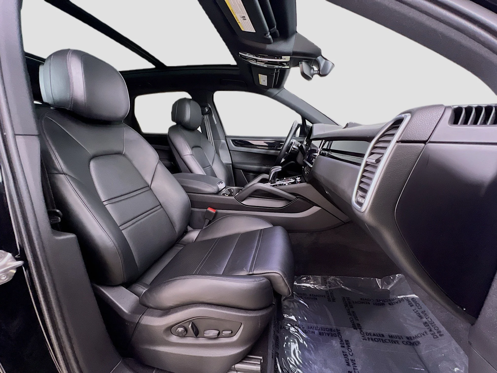 Used 2023  Porsche Platinum Edition AWD image 32