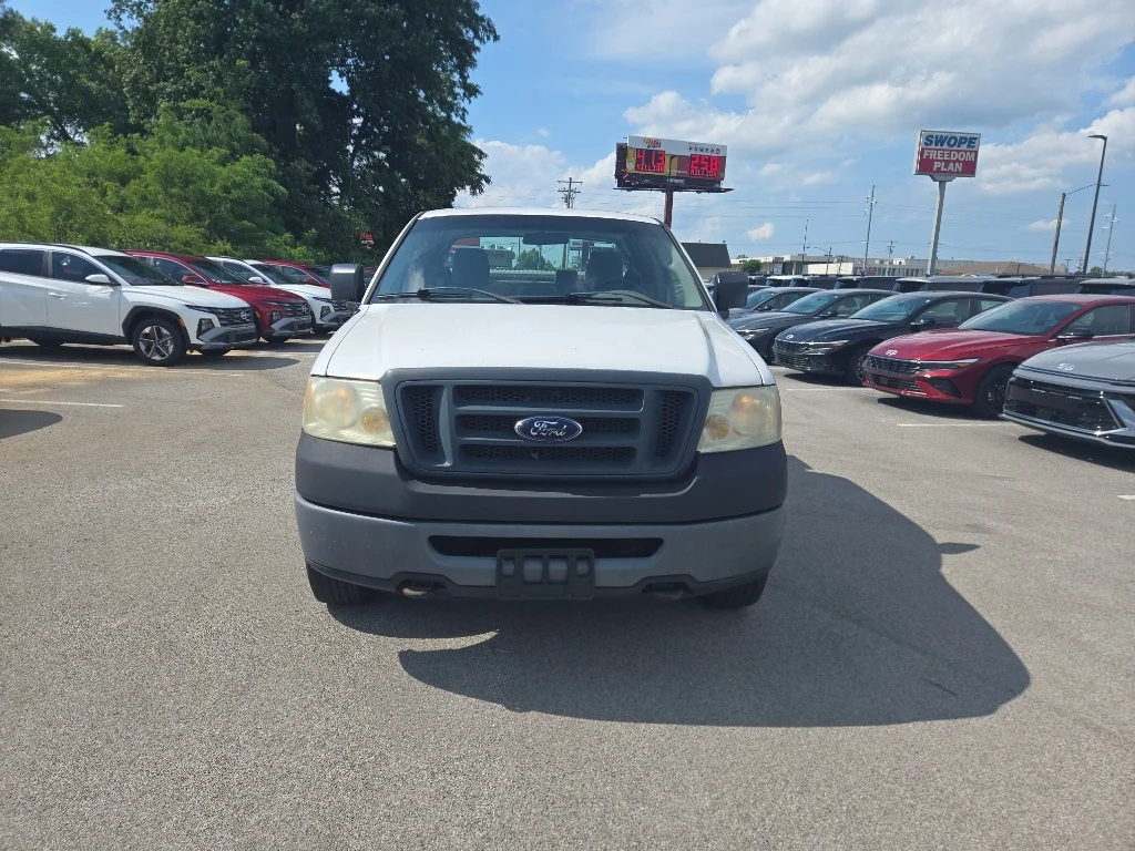 Used 2008 Oxford White Clearcoat Ford XL image 8