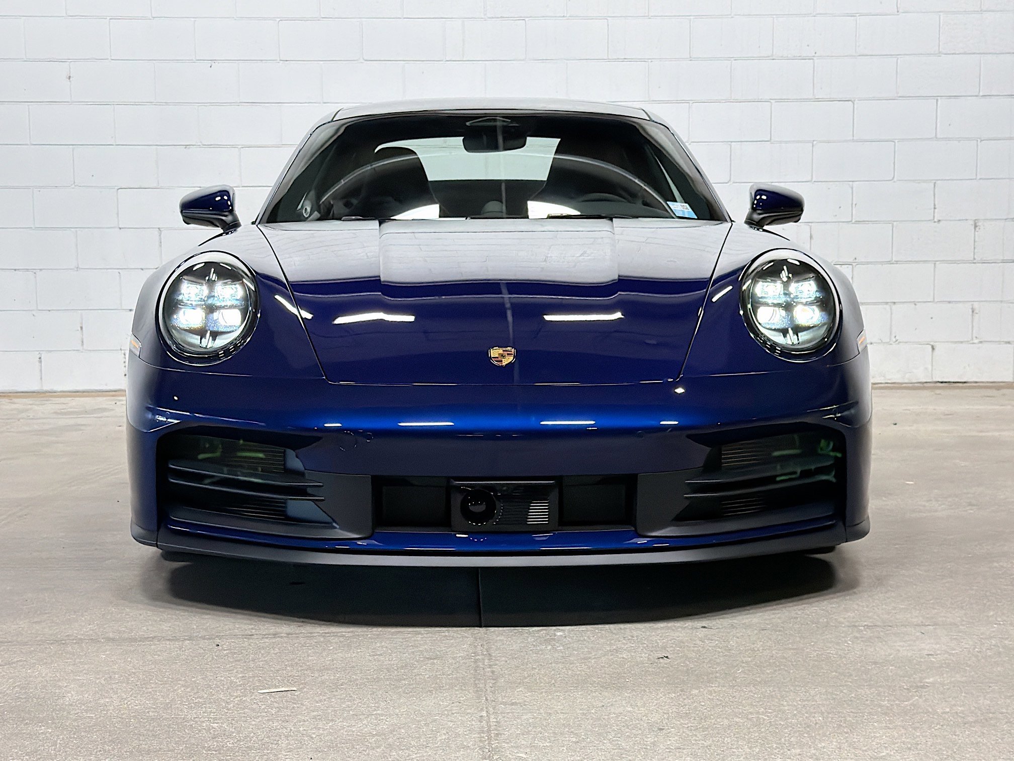 New 2026 Gentian Blue Metallic Porsche Carrera 4S image 9