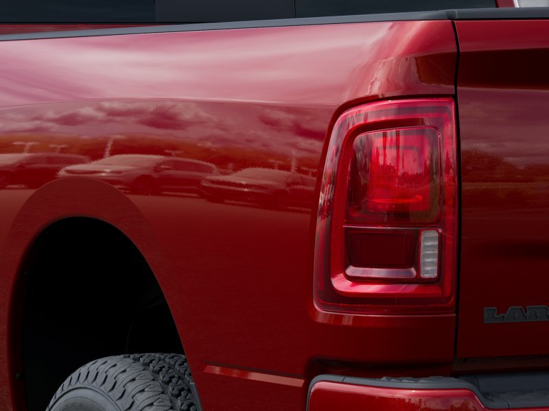 New 2026 Molten Red Pearl-Coat Exterior Paint RAM Laramie image 5