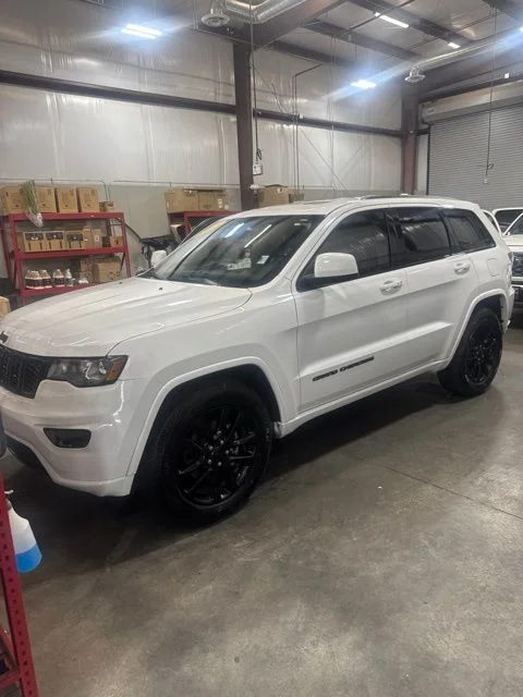 Used 2019 White Jeep Altitude image 1