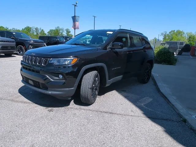 New 2026 Black Jeep Latitude image 5