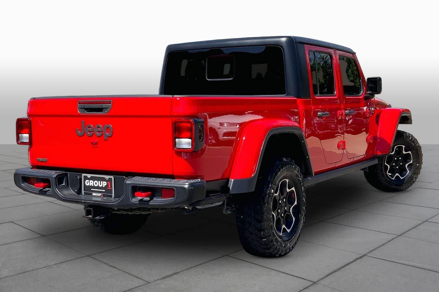 Used 2023 Firecracker Red Clearcoat Jeep Rubicon image 13
