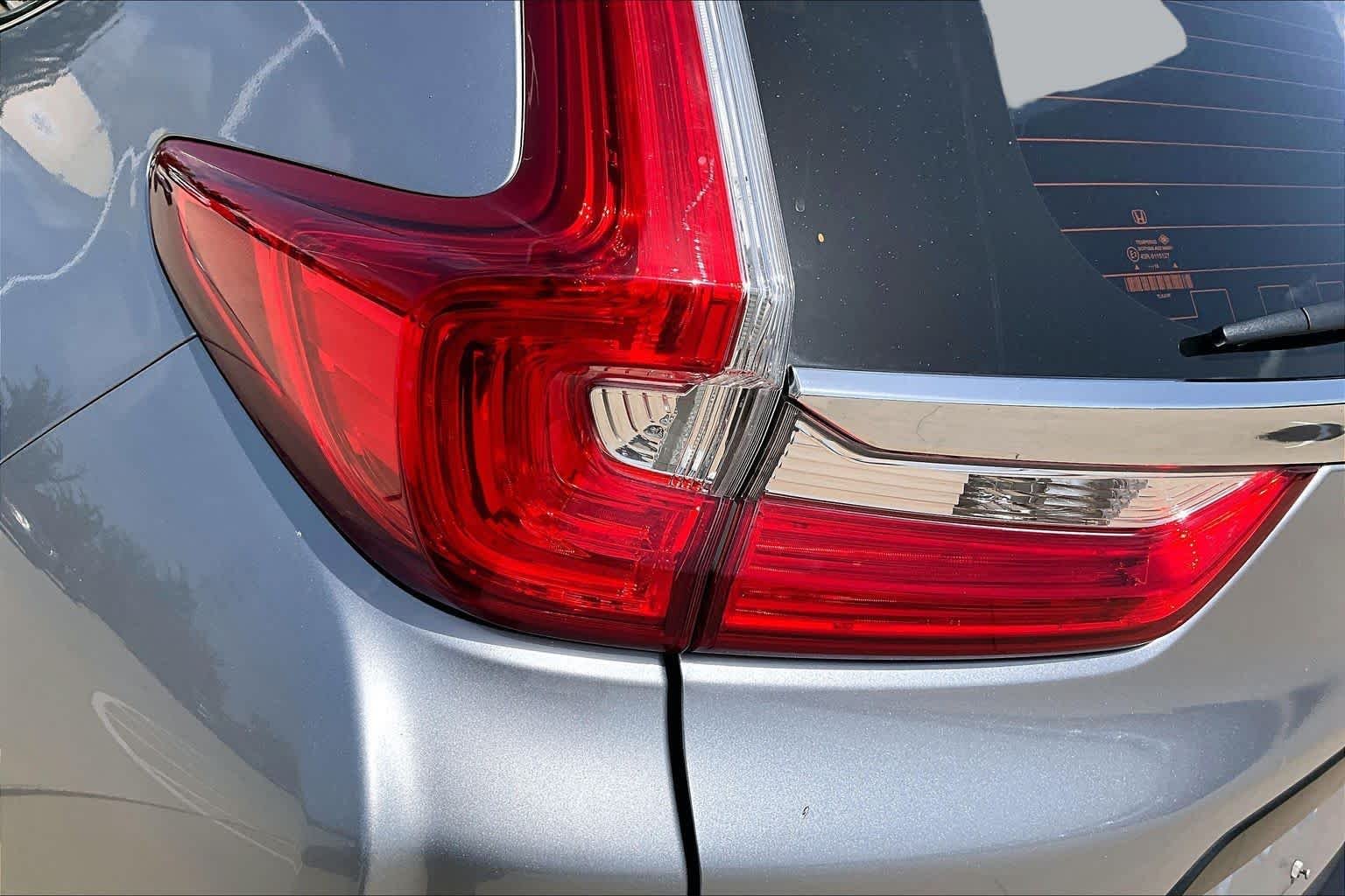 Used 2018 Lunar Silver Metallic Honda LX image 27