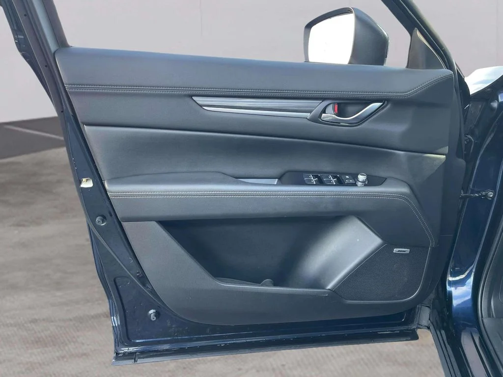 Used 2020 Deep Crystal Blue Mica Mazda Grand Touring image 18