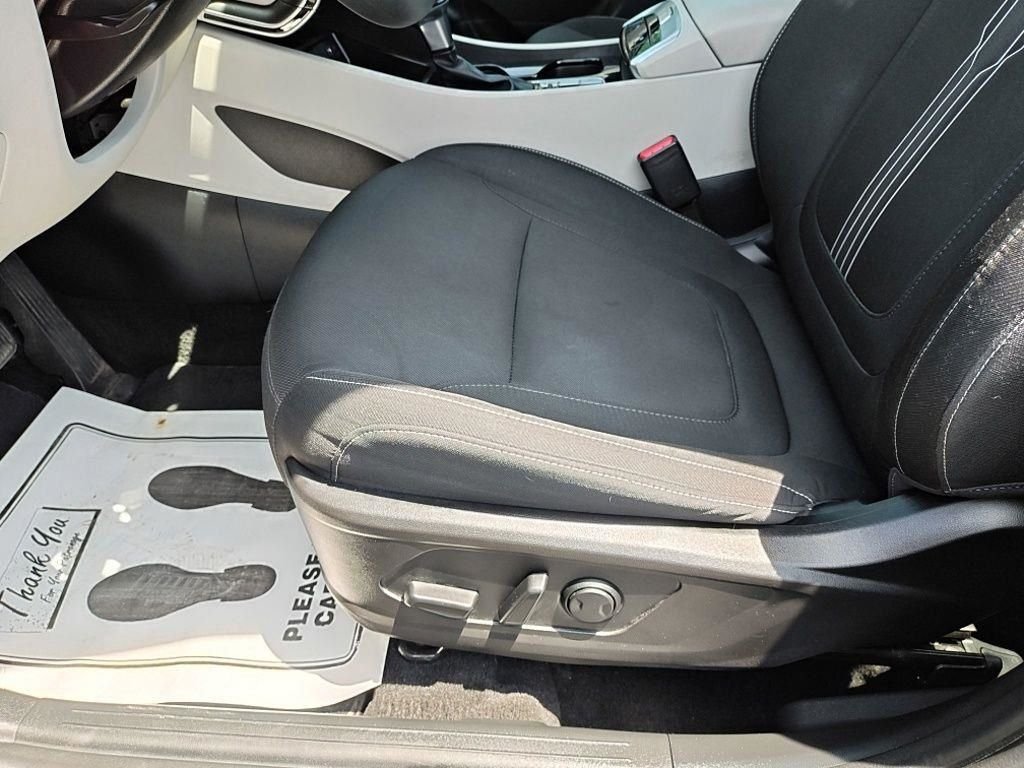 Used 2024 Black Hyundai SEL image 18