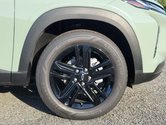 New 2026 Cacti Green Chevrolet ACTIV image 5