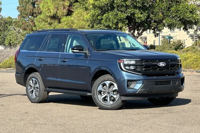 2027 Ford Expedition Active