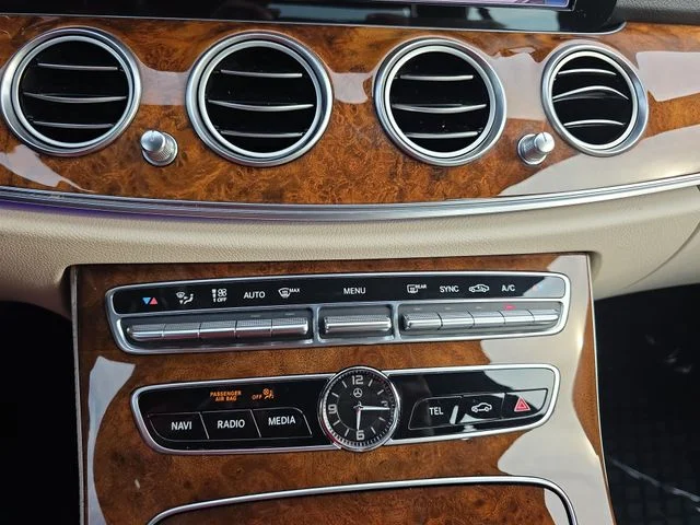 Used 2019  Mercedes-Benz E 300 image 25