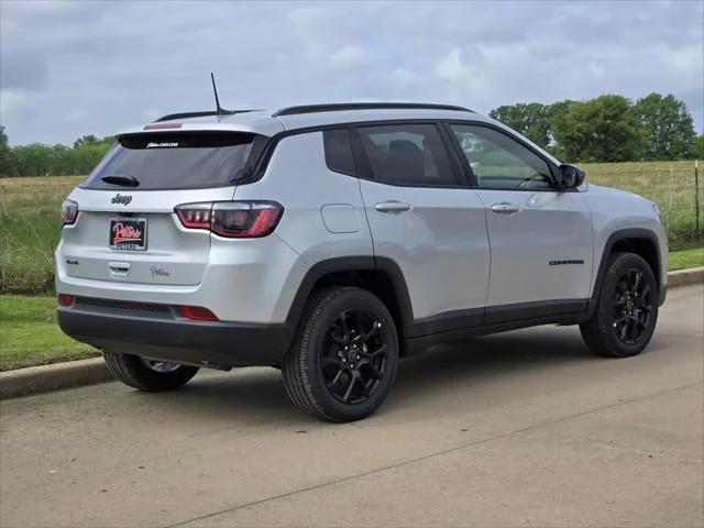 New 2026 Silver Zynith Metallic Clear-Coat Exterior Paint Jeep Latitude image 3
